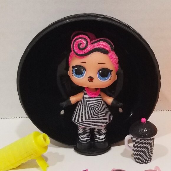 L.O.L. Surprise! Lights Glitter "Optical" Doll & Accessories, EUC - Picture 8 of 13